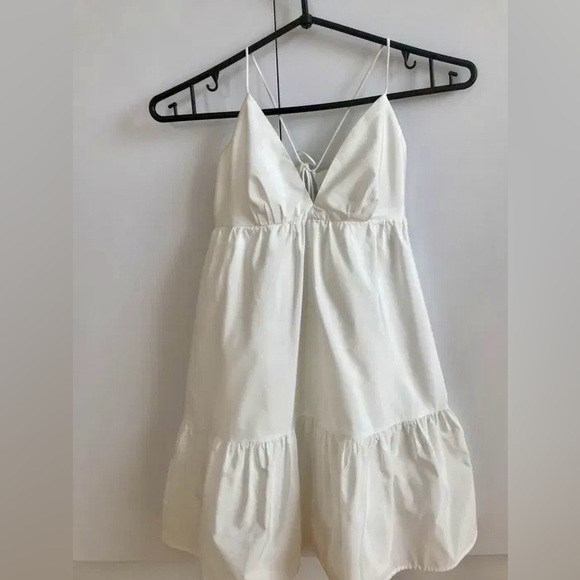 Zara white poppy v neck mini babydoll tiered dress - Picture 2 of 9